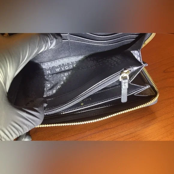 Kate Spade | Wallet | Black | Excellent Condition - Picture 7 of 10